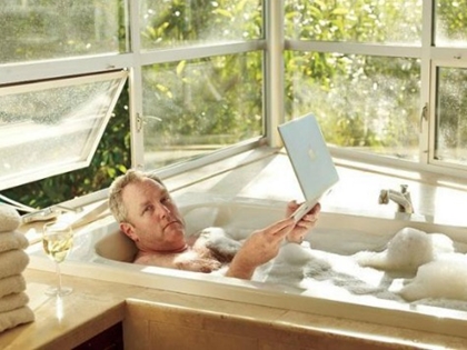 andrew-breitbart-bathtub